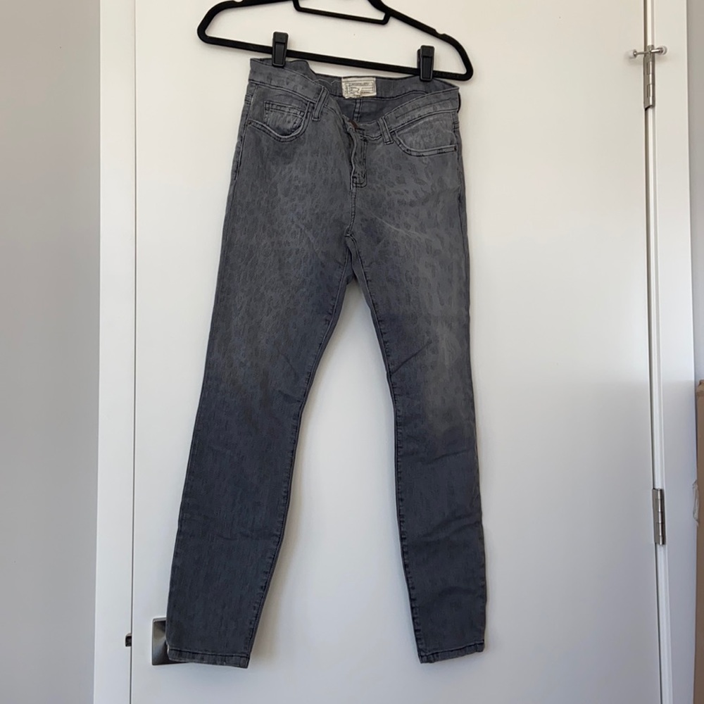 Current Elliot gray leopard print jeans